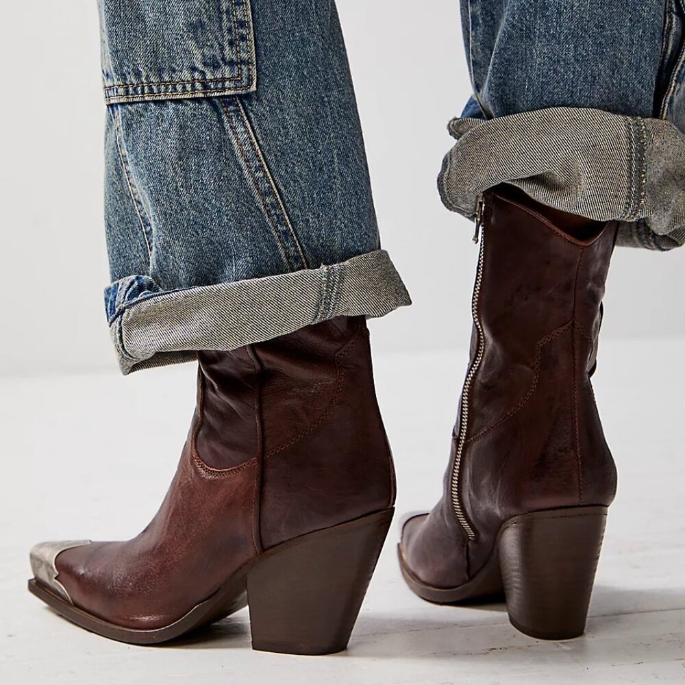 BRAND NEW Free People Brayden Western Boot - size 38/8